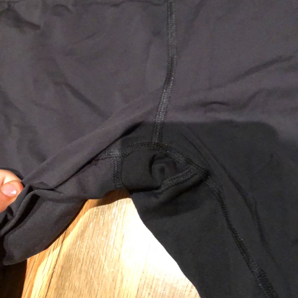 Lululemon leggings size 6 GREAT condition - Picture 3 of 5